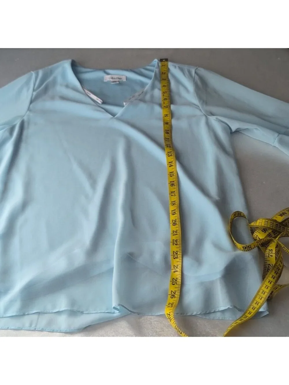 Light Blue Blouse Size Large GREAT CONDITION! - Picture 14 of 15